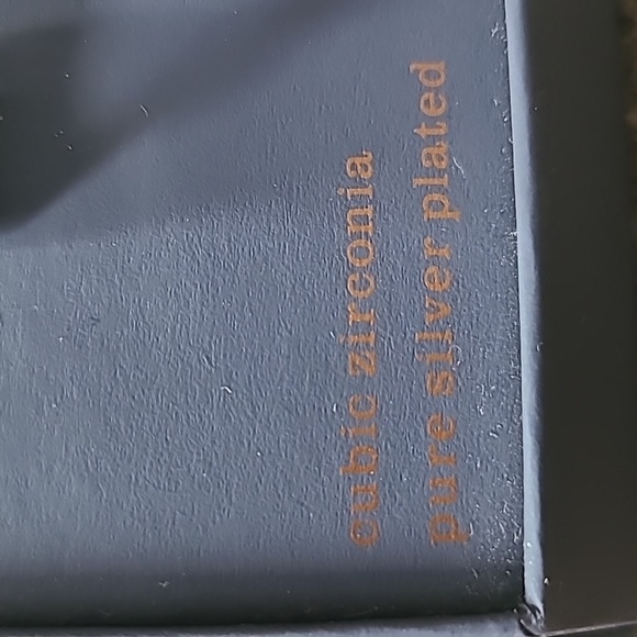 BEAUTIFUL CUBIC ZIRCONIA PURE SILVER PLATED RING SIZE 7 - Picture 5 of 5